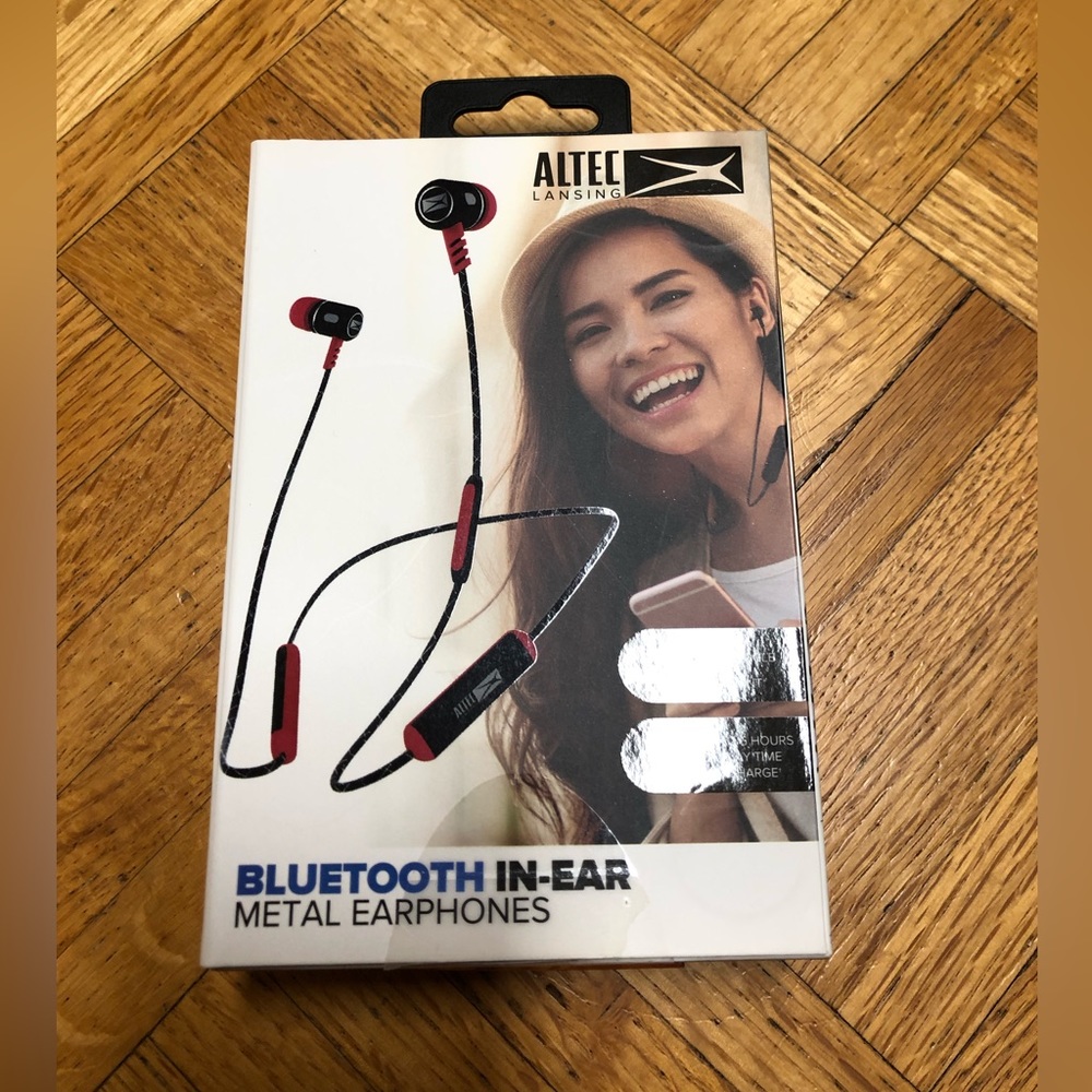 Blue tooth in ear headphones
